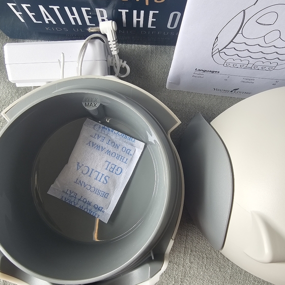 NEW Young Living Feather The Owl Essential Oil Diffuser Humidifier Wellness - Picture 6 of 11